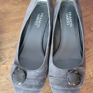 Women's Size 8 Franco Sarto Gray Suede 1" Heel Shoes Dressy Casual